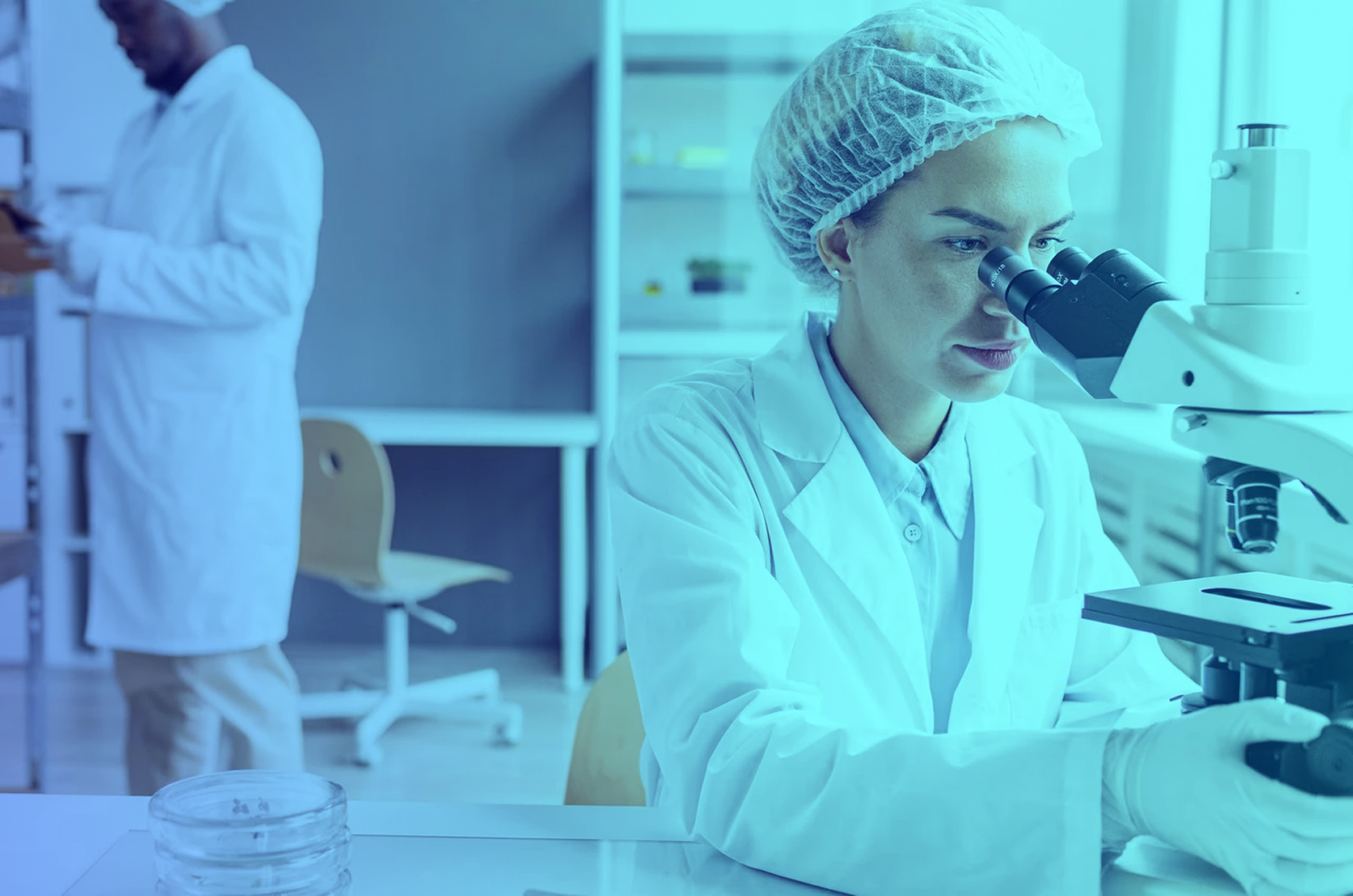ARVETIS molecular diagnostic analyzer